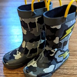 Kamik kids rain boots size 8